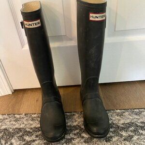 Hunter Black Matte Wellies